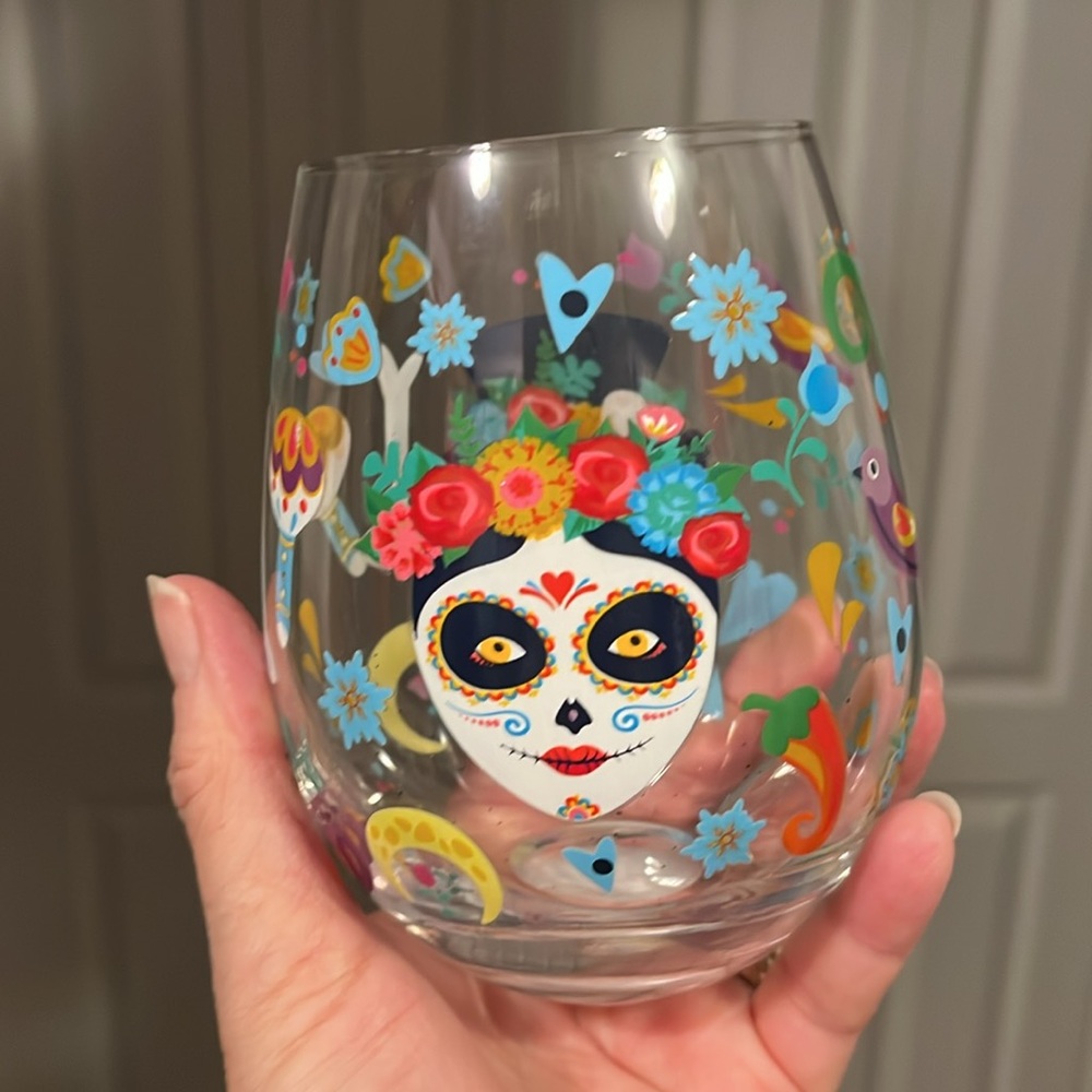 NWT Dia de los Muertos Stemless Wine Glass – 20oz – Colorful Sugar Skull Design